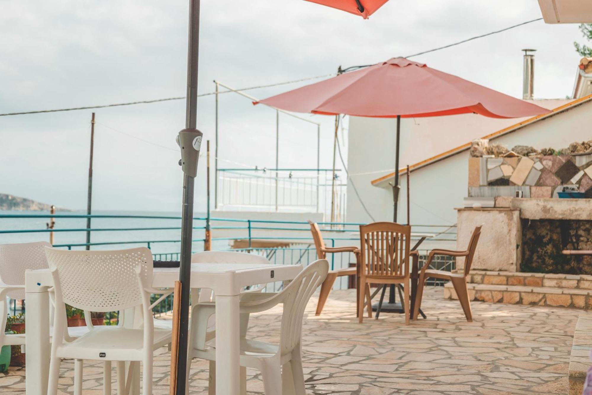 Rooms By The Sea Himare Exterior foto