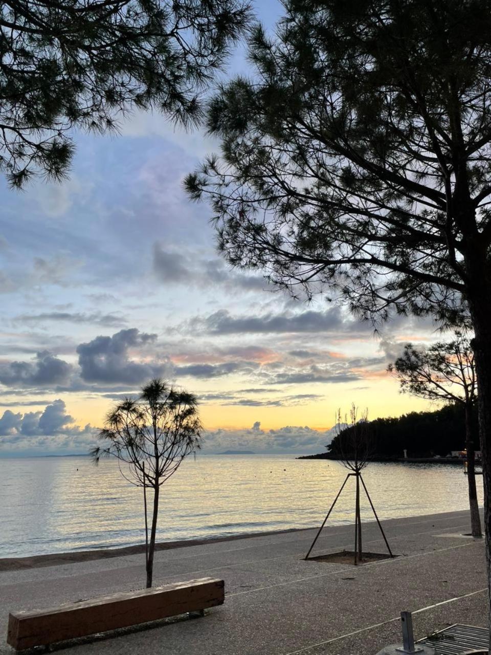 Rooms By The Sea Himare Exterior foto