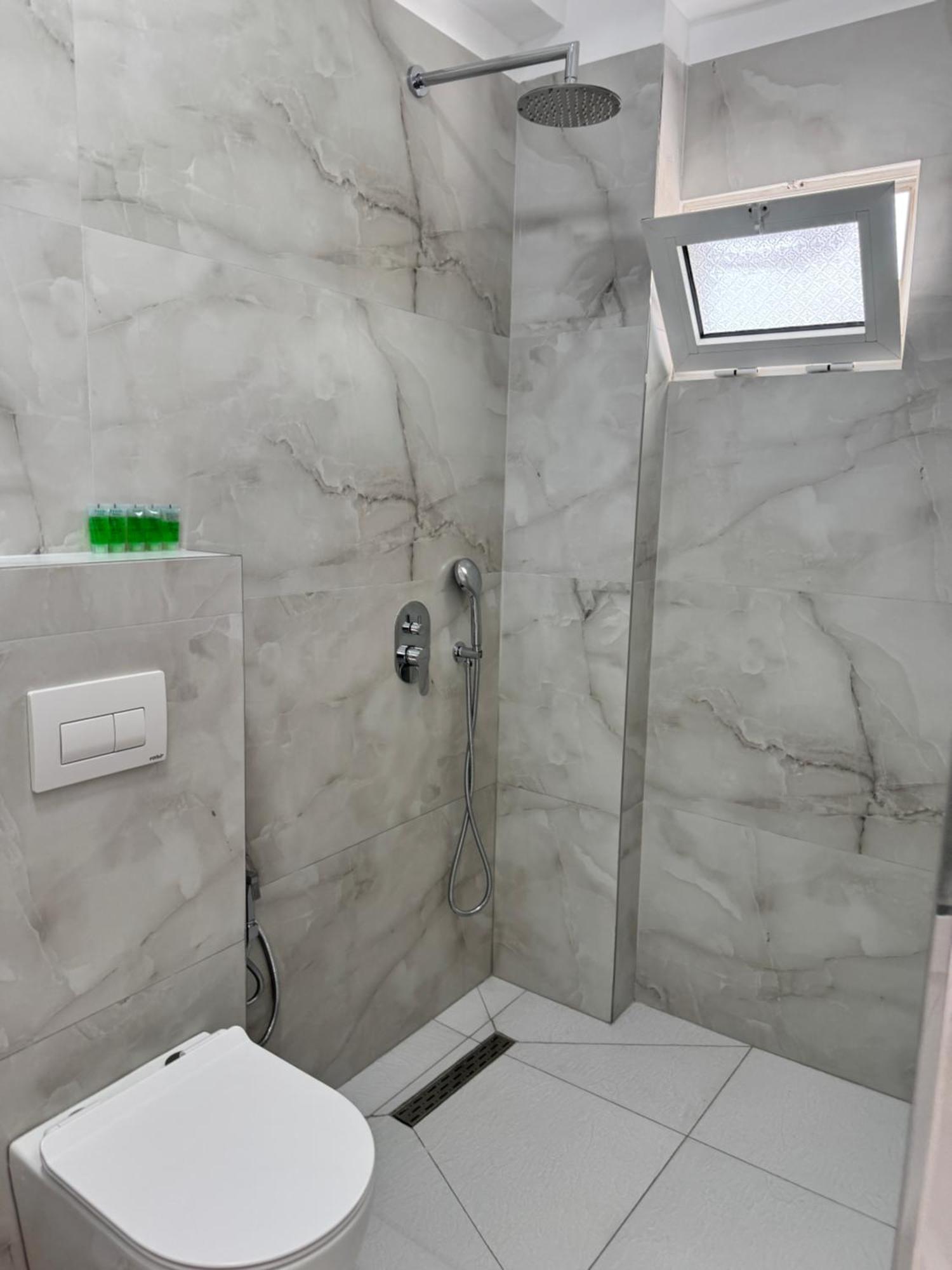Rooms By The Sea Himare Exterior foto