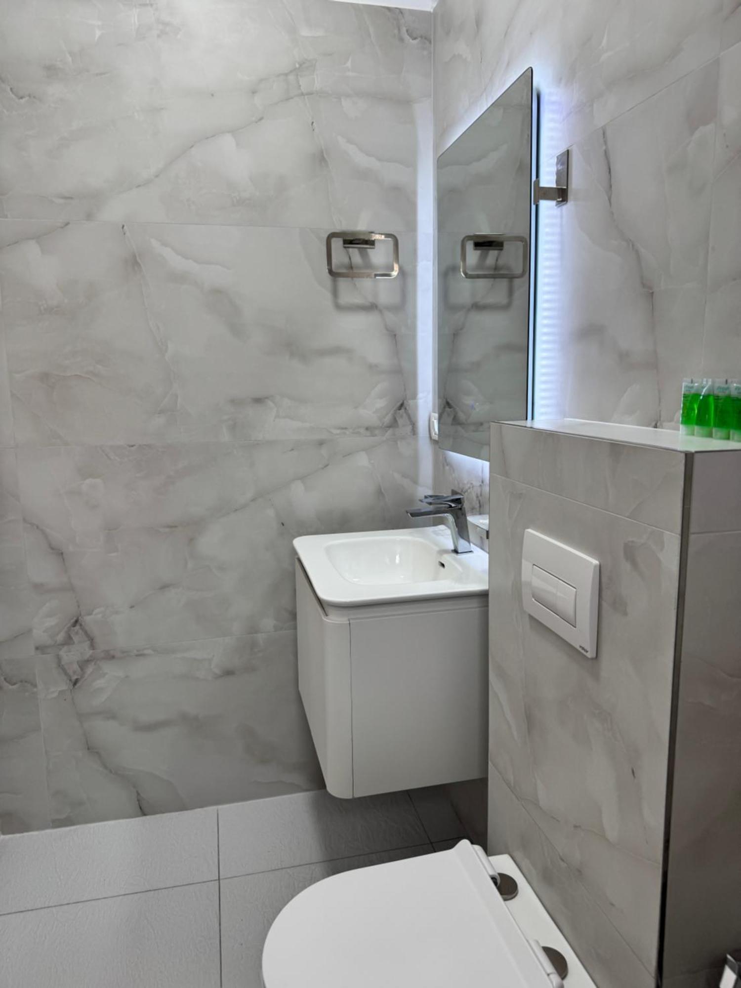 Rooms By The Sea Himare Exterior foto